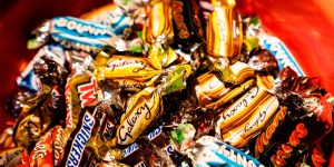 Which Supermarket Has the Cheapest Tins of Chocolates