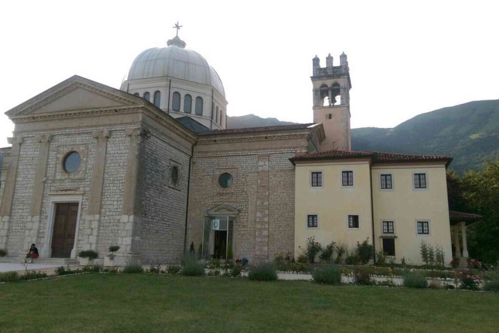 Mountain View Lodge Aviano Italy
