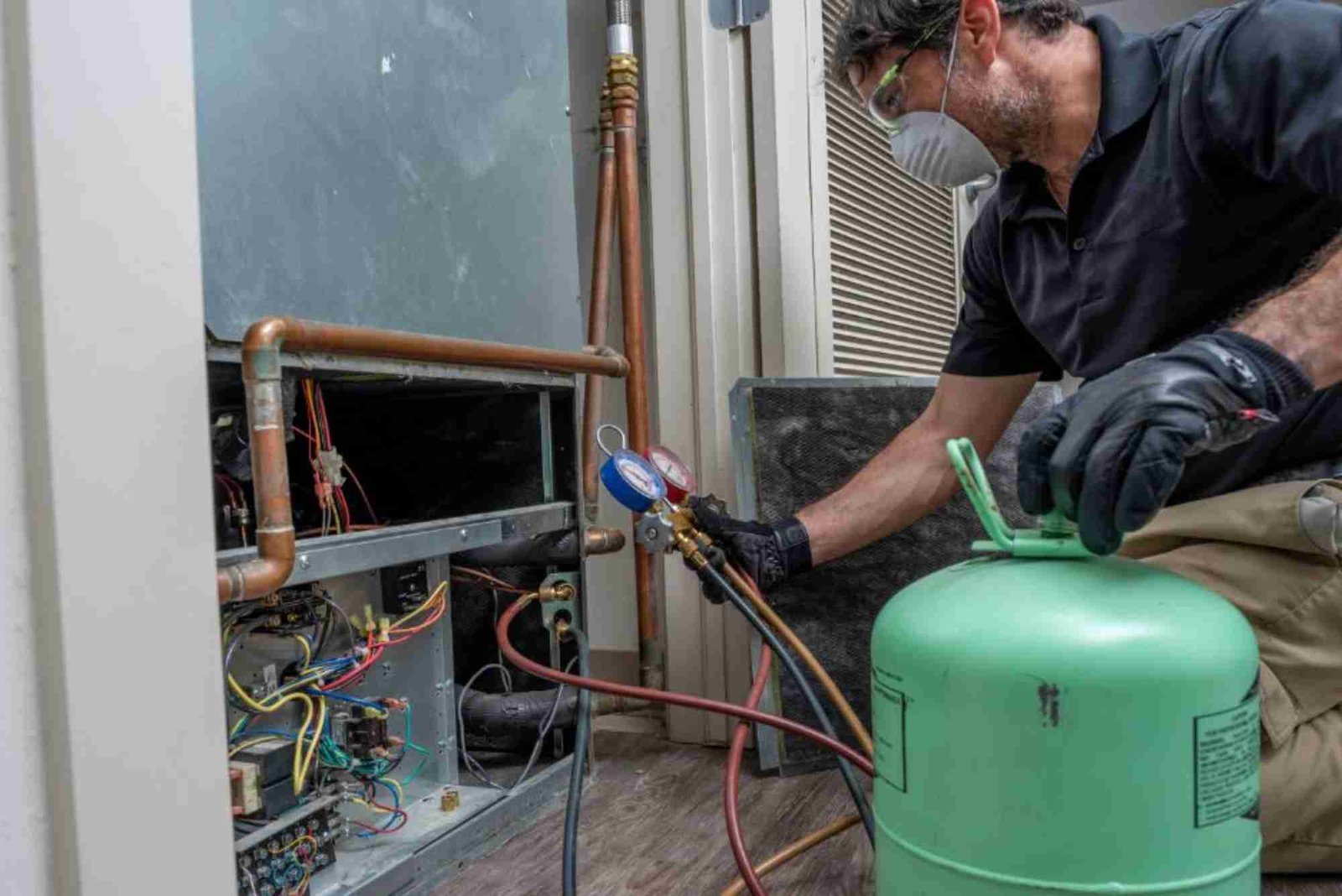 Why AC Installation Should Include Leak Testing