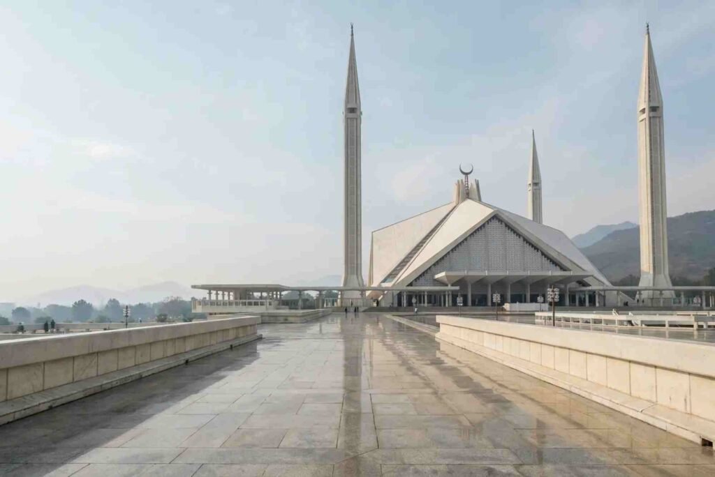 Dubai Tourist Visa Price in Bangladesh in 2026: Total Cost, Fees & Process